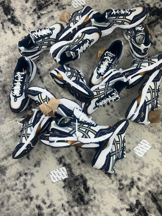 ASICS 1090 - MIDNIGHT / WHITE