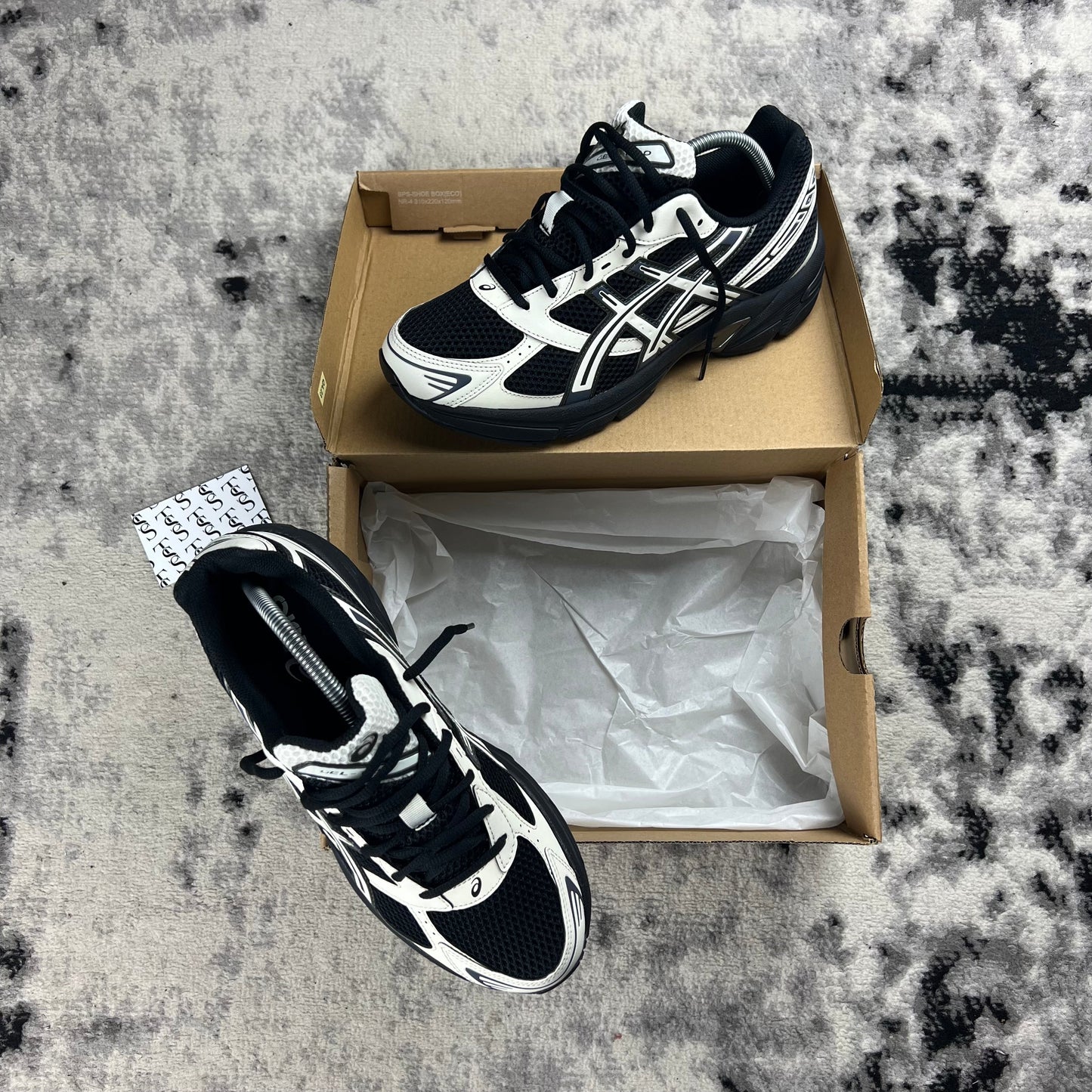 ASICS 1130 - BLACK / CREAM